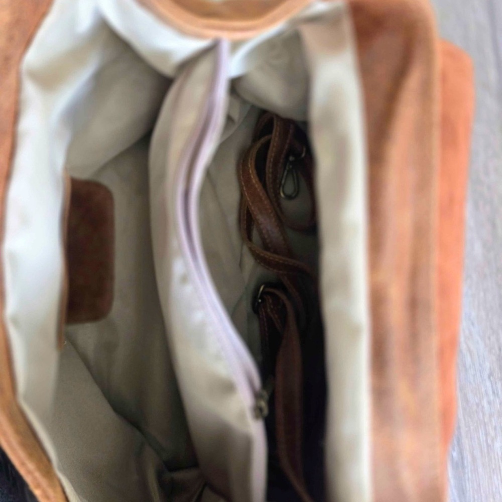 White and Tan Fringe Top-Handle Women's Bag - Picture 5 of 8